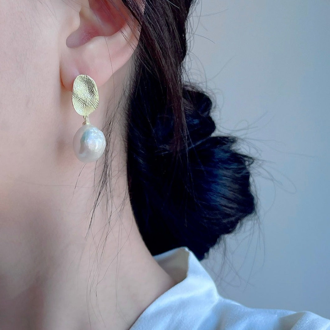 Levana Earring